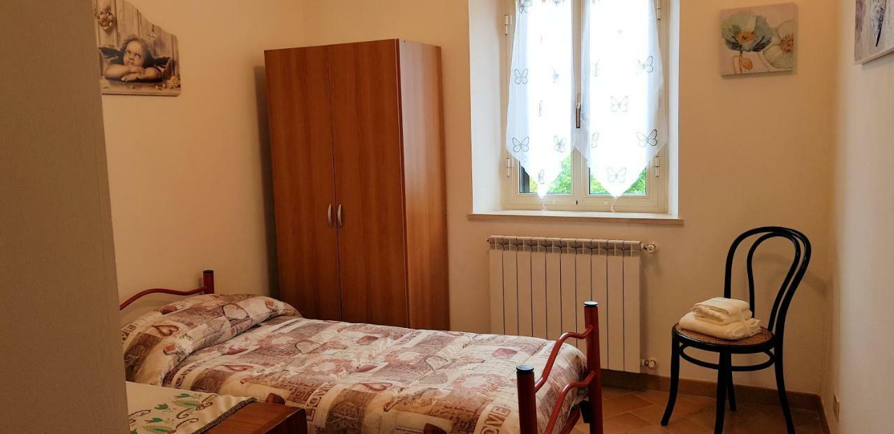 Case In Campagna Con Piscina A Todi Exterior foto